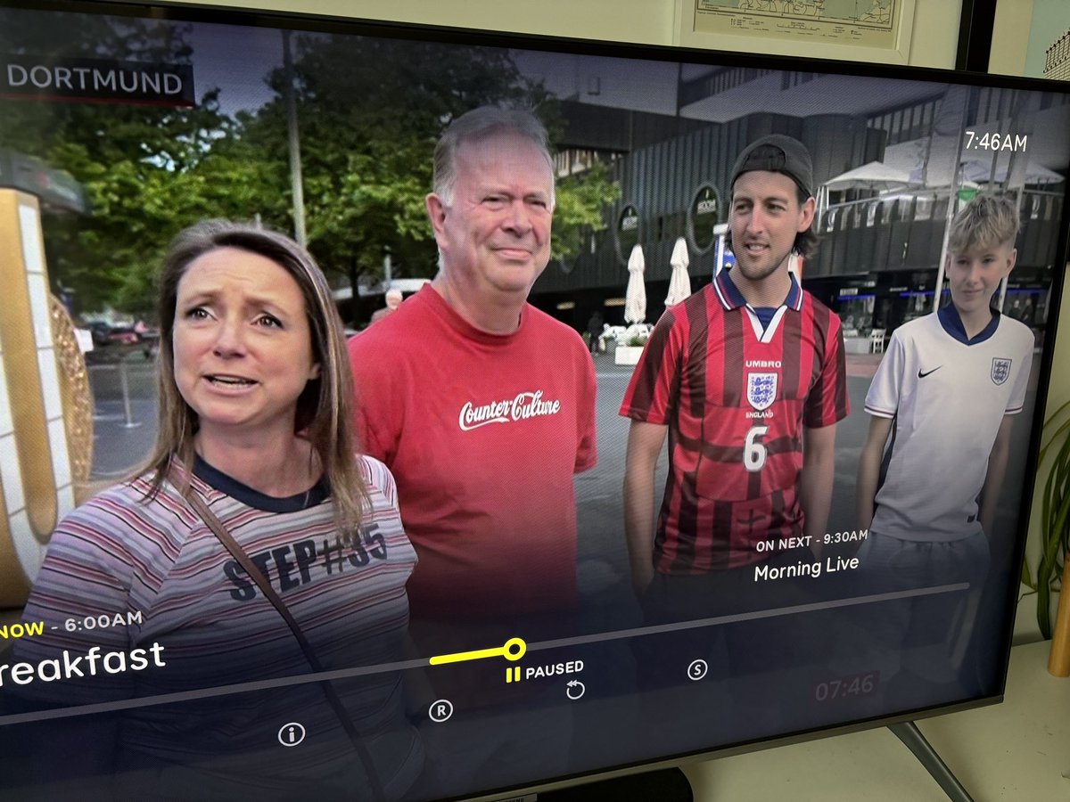 Cat Powell tweet media