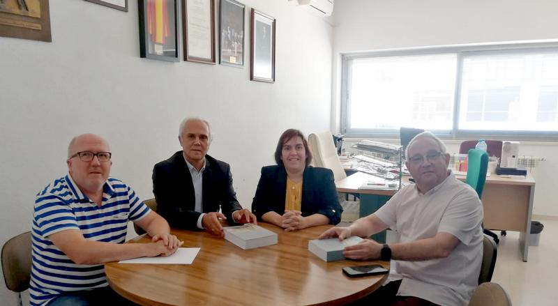 Reunión de la Sociedad Española para la Defensa del Patrimonio Geológico y Minero y la <a href="/Esc_Ing_Almaden/">EIMIA</a> de la <a href="/uclm_es/">Universidad de Castilla-La Mancha</a>:

uclm.es/es/ciudad-real…

#sedpgym #DefensaDelPatrimonio #UCLM #EIMIA #Almadén