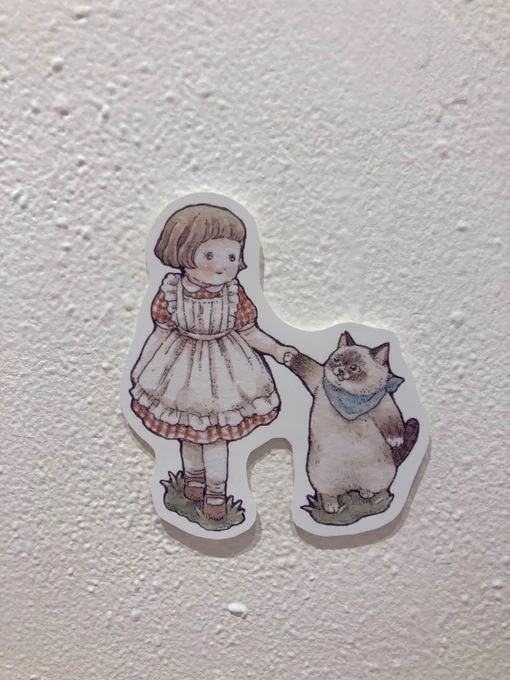 先日みりんさん の個展「WONDERLAND」にお邪魔しました。アリスの世界観に落とし込んだみりんワールド、新しくも懐かしい感覚!所々に遊び心も忘れない、可愛くて素敵な展示でした 14日(日)まで、大阪・atelier眞空さん にて。