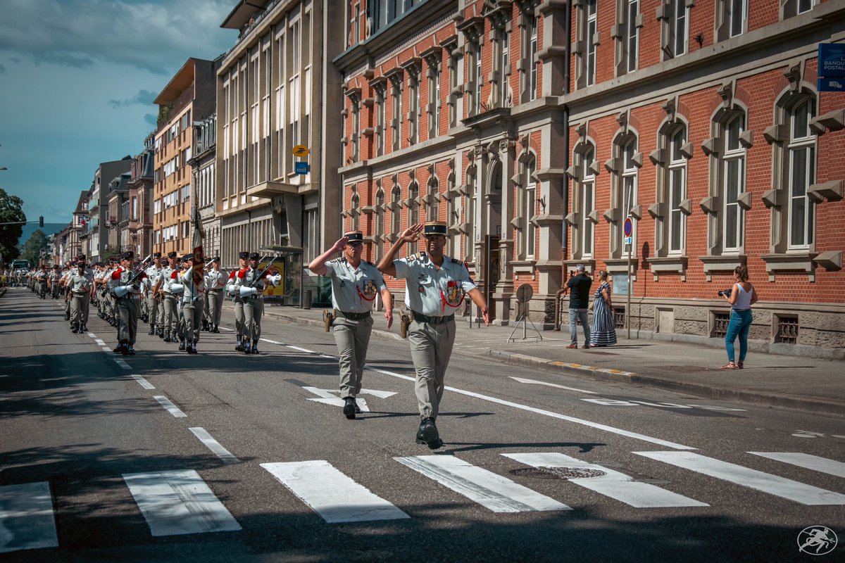CDC_152eRI's tweet photo. 🎖️ Passation de commandement 🎖️

Le colonel Laurent Luisetti a transmis le commandement du 152e RI au colonel Assed Mohamed Aguid lors d’une cérémonie solennelle. 

Félicitations au nouveau chef de corps et merci au colonel Luisetti pour son dévouement ! 🫡🇫🇷 https://t.co/flG1QlOpoM