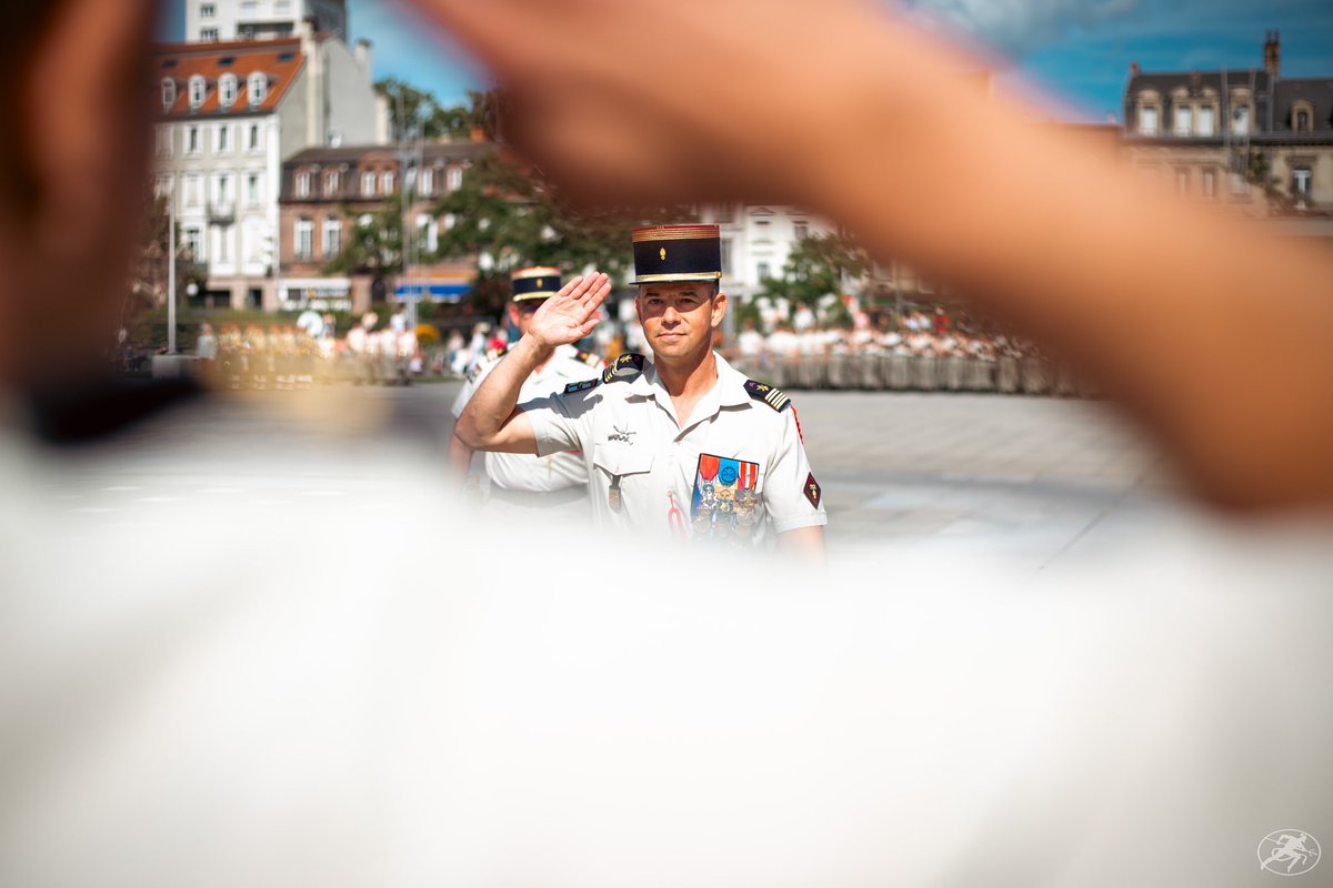 CDC_152eRI's tweet photo. 🎖️ Passation de commandement 🎖️

Le colonel Laurent Luisetti a transmis le commandement du 152e RI au colonel Assed Mohamed Aguid lors d’une cérémonie solennelle. 

Félicitations au nouveau chef de corps et merci au colonel Luisetti pour son dévouement ! 🫡🇫🇷 https://t.co/flG1QlOpoM