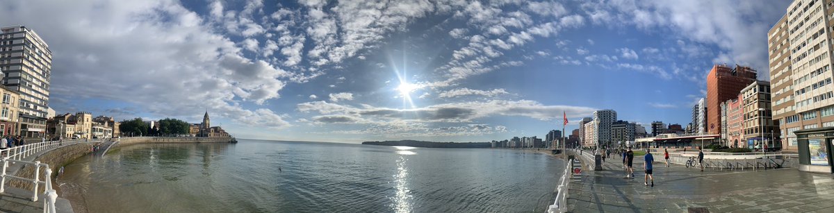 SantySC73's tweet photo. 🚶🏽♂️ de 8:10 a 8:45 @eltiempotpa @LaMeteoAstur @tiempoasturias @EMULSAGijon @javioru #panoramicas Playa de Poniente y Playa de San Lorenzo https://t.co/HR4rmiImkl