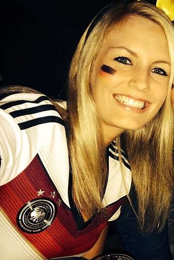 GermanLadies's tweet photo. Joana F., danke für den Support!  
Schickt uns eure besten Bilder Ladies!
(anonymisiert oder mit Namen, wie ihr wollt!)

#euro2024 #em2024 

#germangirl #deutsche #girls #prettygirls #ladies #girl #mädel #mädels #fangirl #fangirls #fussball #dfb #dfbteam #diemannschaft #trikot #f https://t.co/ZmMQqUFQup