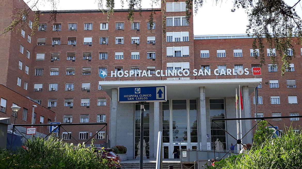 SATSE_Madrid's tweet photo. 😡Hospital Clínico
❌Sin cubrir 11 puestos de enfermera
❌Faltan 2 matronas cerrando unidades
❌Reubican a personal de salud laboral en puestos no adecuados a su patología
❌Ofrecen doblar a matronas: precio menor que en otros centros (agravio comparativo)
¿Qué hace la dirección? https://t.co/fLG2l5SsHY