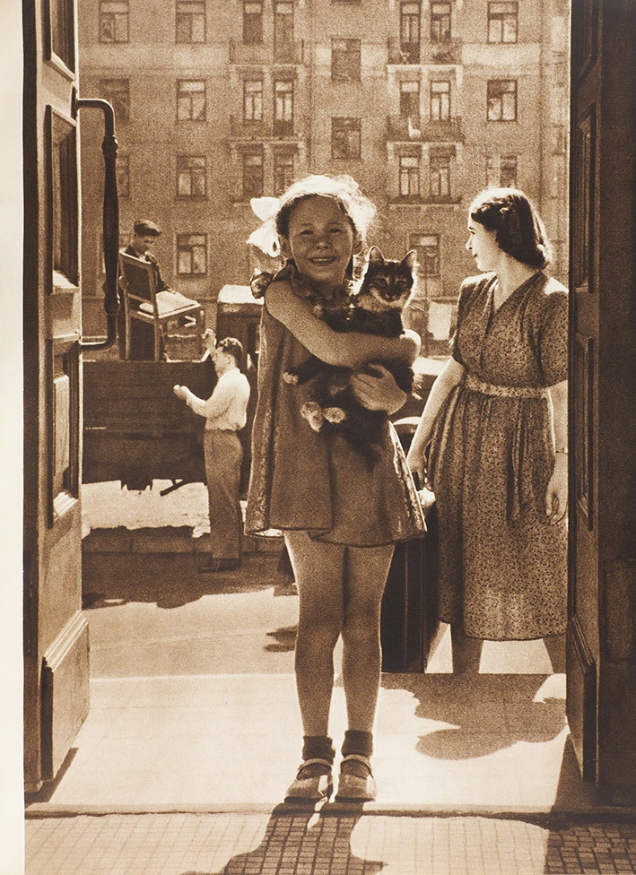 Moving into a new flat, USSR, 1950s