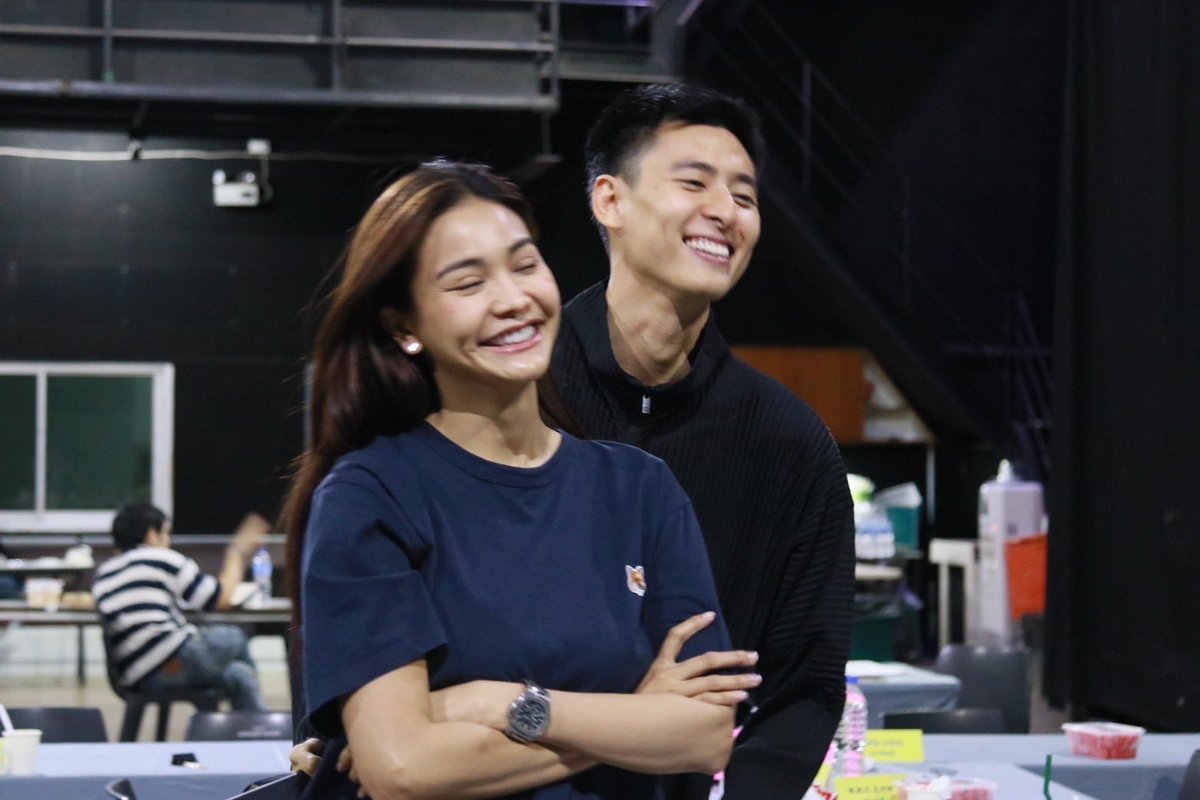 SERIESPETRICHOR's tweet photo. พี่ติณห์ กับ น้องตุลย์

คอนเฟิร์มความพี่น้องจากรอยยิ้ม

#ซีรีส์หยดฝนกลิ่นสนิม 
#PetrchorTheSeries https://t.co/c6K62WrXrD