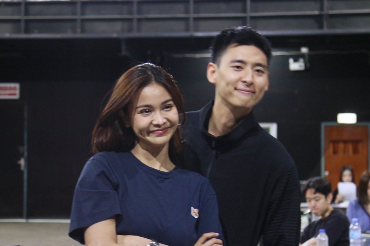 SERIESPETRICHOR's tweet photo. พี่ติณห์ กับ น้องตุลย์

คอนเฟิร์มความพี่น้องจากรอยยิ้ม

#ซีรีส์หยดฝนกลิ่นสนิม 
#PetrchorTheSeries https://t.co/c6K62WrXrD