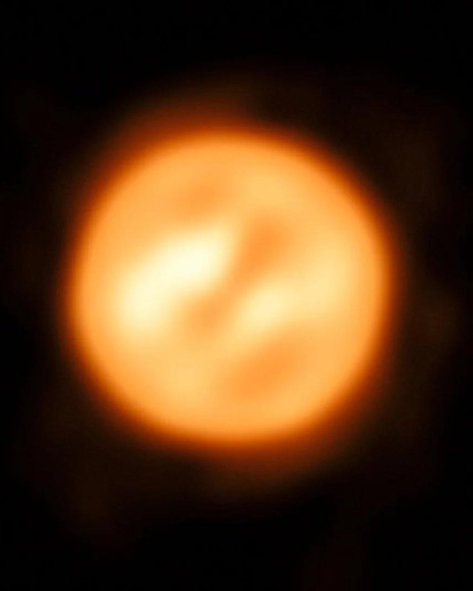 ¿Una foto borrosa del Sol? No. Ésta es la imagen más nítida jamás tomada de una estrella llamada Antares, situada a 550 años luz de la Tierra.

#curiosidades #espacio