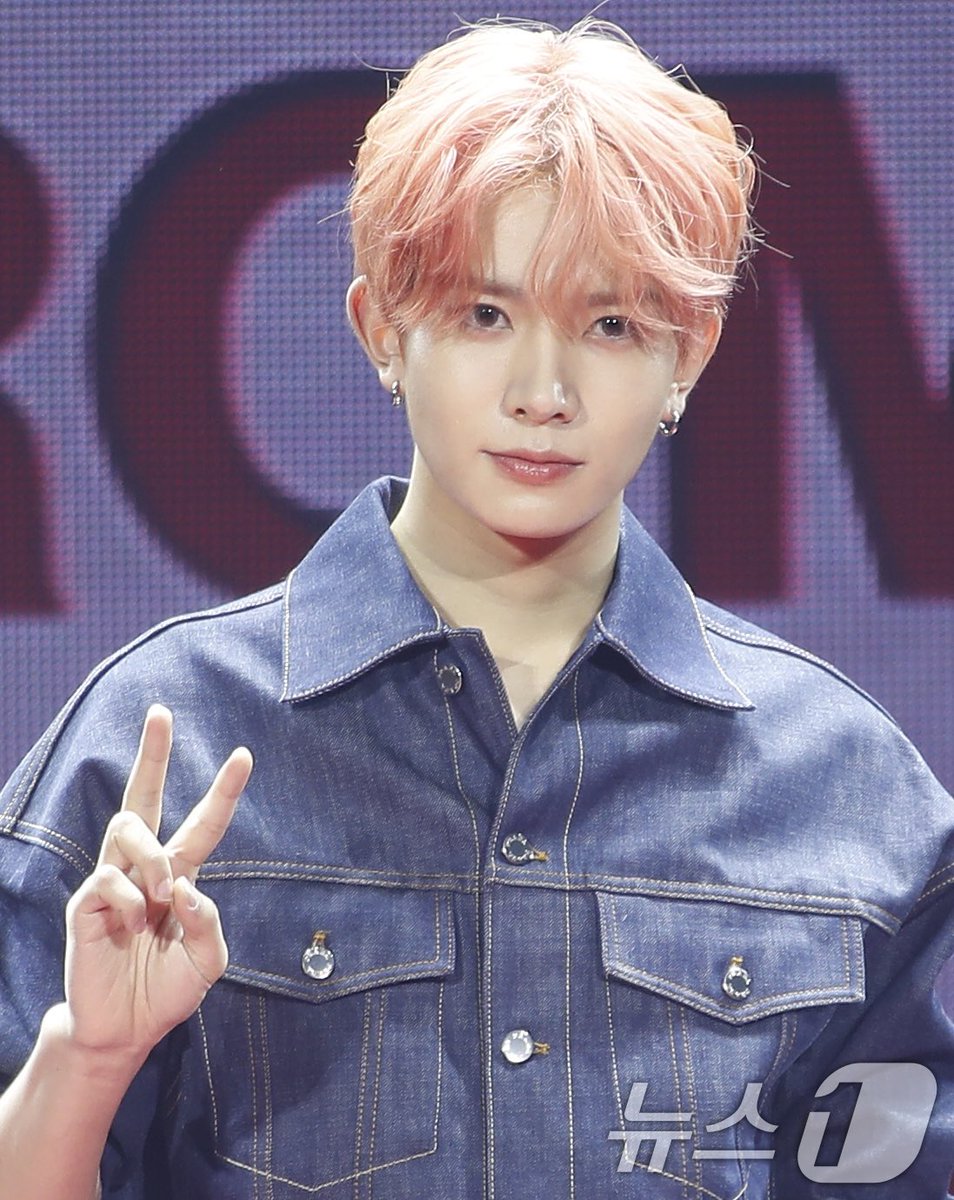hourlyheeace's tweet photo. strawberry heeseung 🍓 #ENHYPEN_XO

https://t.co/IbhAO9mH95