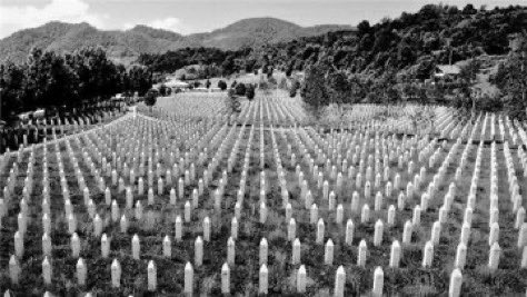 _bsk1's tweet photo. En ce jour-là, en 1995, les forces serbes sont entrées dans la zone de sécurité de l'ONU de Srebrenica. Ils ont tués plus de 8732 innocents à cause de leur identité religieuse et ethnique.
Ce sont des choses qu'on ne doit pas oublié !
#neverforgetsrebrenica https://t.co/NfixmZy6eX