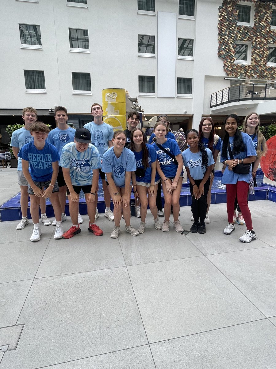 Berlin Pride in Berlin, Germany 🇩🇪 
Leaders lead around the world with these global travelers #BerlinPride <a href="/Todd_spinner/">OlentangyBerlinBears</a> <a href="/BerlinBearsAD/">Olentangy Berlin High School Athletic Dept</a> <a href="/EF/">EF Education First</a> #Eurotrip2024
