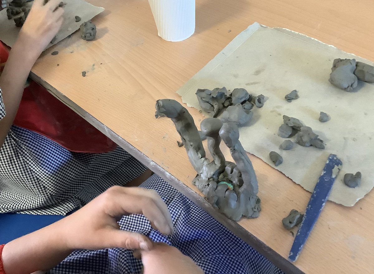 Here are Y4 making their final art piece, working with clay. <a href="/CroxtethC/">CroxtethCPS</a>