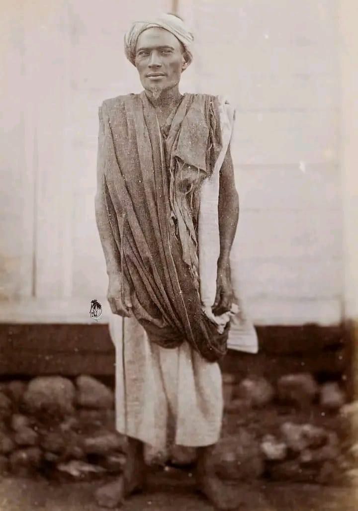 Potret Seorang Muslim asal Alahan Panjang yang menunaikan ibadah haji ke Mekkah (1877-1879)

DD (Daniël David) Veth (Fotografer)
sumber: geheugendelpher
