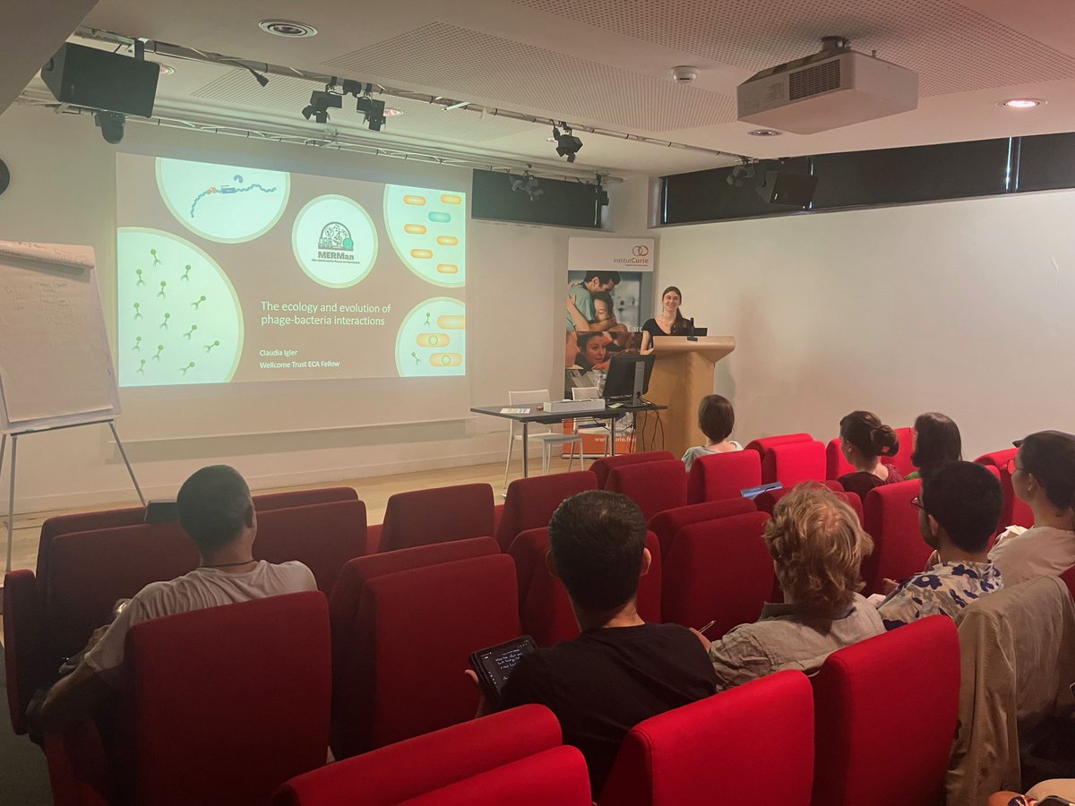 Day 4 of #QuantPhageBacteriaDyn Across Scales Summer School <a href="/PslQlife/">PSL-Qlife</a> 

Today's theme: evolution, including 1st lecture on eco-evolutionary dynamics spanning genotypes to phenotypes centered on resistance as well as maintenance of prophage by @c_igler