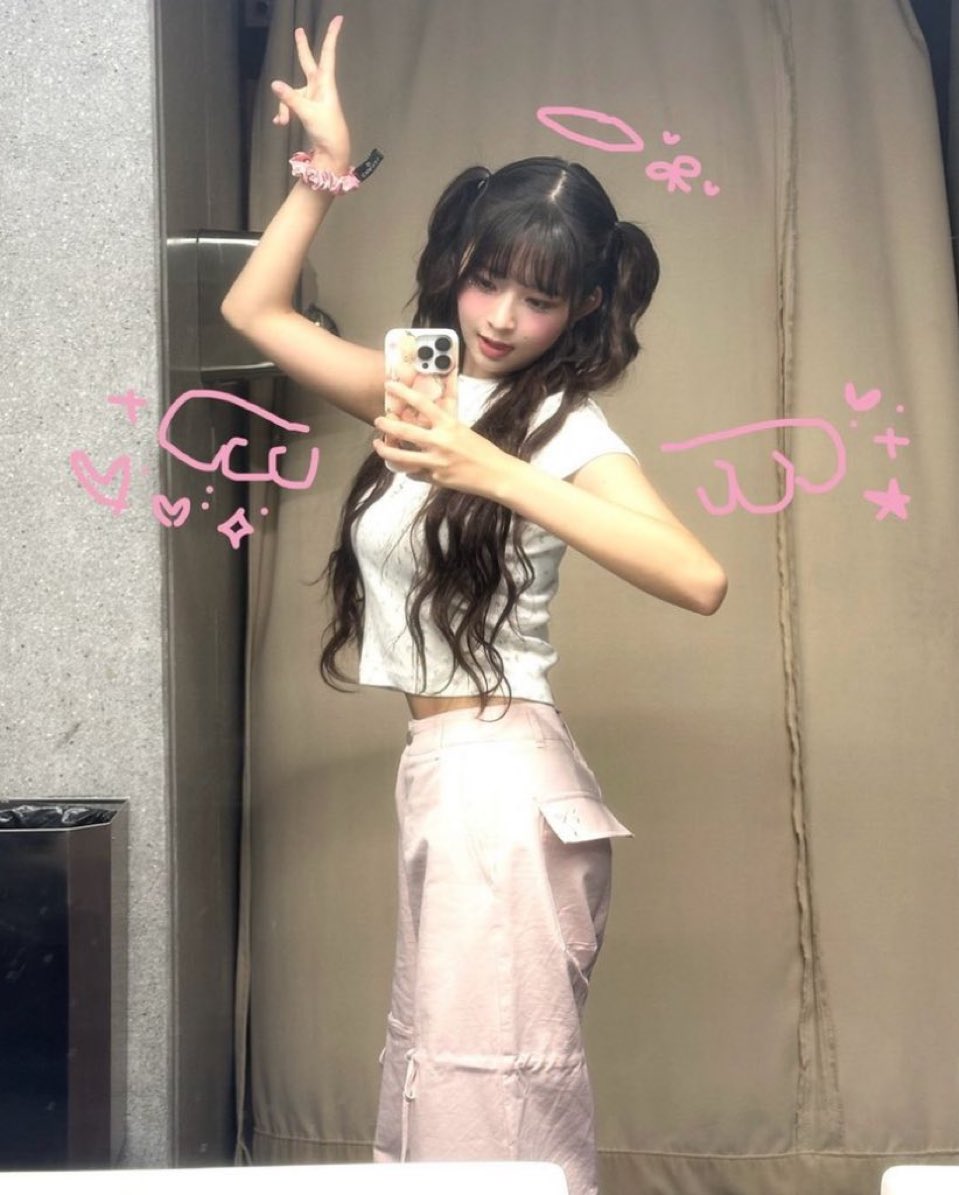 nakisyozyo's tweet photo. 韓ドル級に二の腕カリカリな友達に激推しされたコレ、肉つかめないくらい腕細くなって感動止まらん🥹🤍全部の動き毎日30回ずつやってたら、二回りは細くなったしついでに肩こりまで軽くなって最強すぎた。ノースリで無双できるよ。https://t.co/vJdVaeKRTU