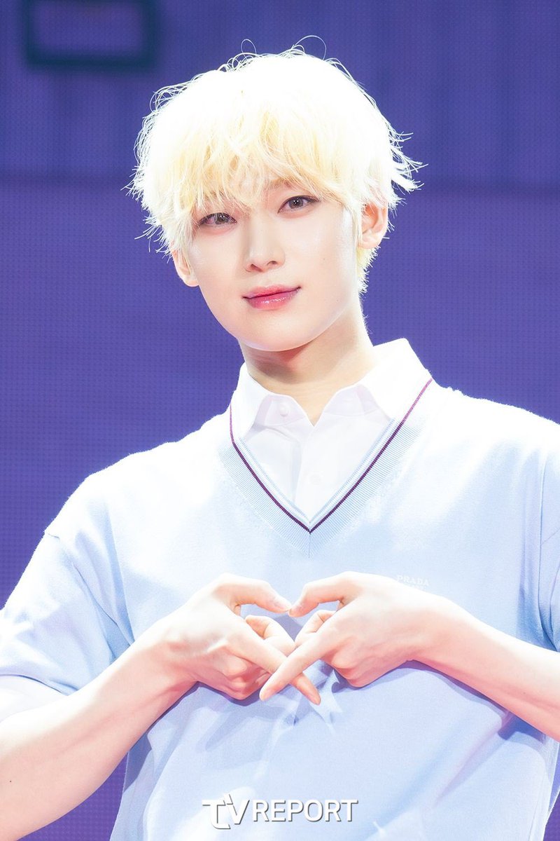 enhypenupdates's tweet photo. ENHYPEN SUNOO on today’s Media Showcase for #ROMANCE_UNTOLD | K-Media Photo (2)

@ENHYPEN_members @ENHYPEN #ENHYPEN #ENHYPEN_XO #ENHYPEN7thComeback_D1 #SUNOO #선우 https://t.co/8TvvHseaEd