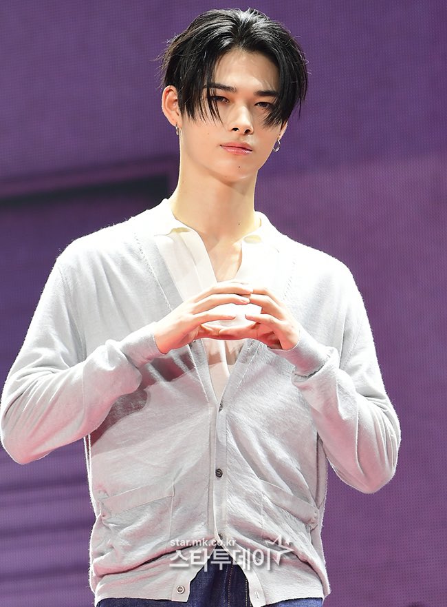 [PHOTO] 240711

ENHYPEN NI-KI on today’s Media Showcase for #ROMANCE_UNTOLD | K-Media Photo (1)

<a href="/ENHYPEN_members/">ENHYPEN</a> <a href="/ENHYPEN/">ENHYPEN OFFICIAL</a> #ENHYPEN #ENHYPEN_XO #ENHYPEN7thComeback_D1 #NI_KI #니키