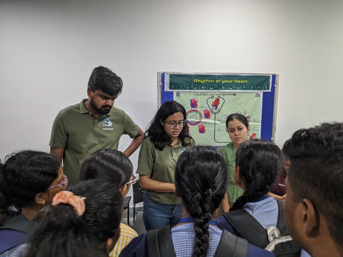 fimbiiserk's tweet photo. Understanding different aspects of biology directly from our researchers at institute open day @iiserkol .
#biologicalsciences #openday #outreach https://t.co/2suDEt8HxY