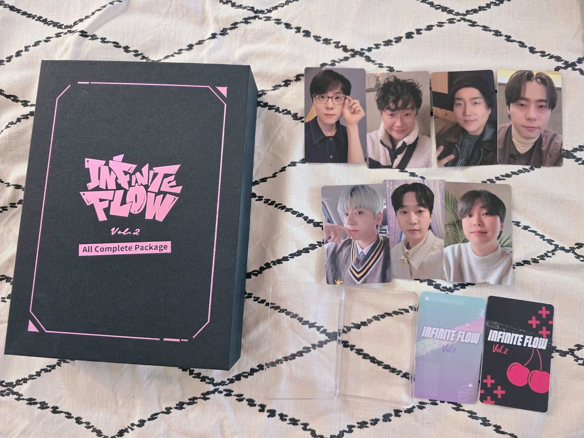 cherishburgundy's tweet image. 위 게시물은 인피닛플로우에 과몰입한 자의 트윗입니다..🤭
남성호르몬은 넣어둬! 성장호르몬 어필하는 힙합배틀이 대세다!😎🤘🏻 캐릭터에 맞는 패션, 소품 그리고 성격을 잘 보여주는 각자의 말버릇이 담긴 대사 등 인물별 개성이 뚜렷하고 서사가 다양해서 다음 이야기가 궁금해지구요~#인피닛플로우2