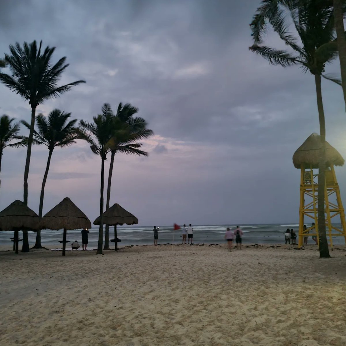 TBallingall's tweet photo. A few pictures from Mexico. I've even survived a hurricane this time😂 https://t.co/0s861W8LSS