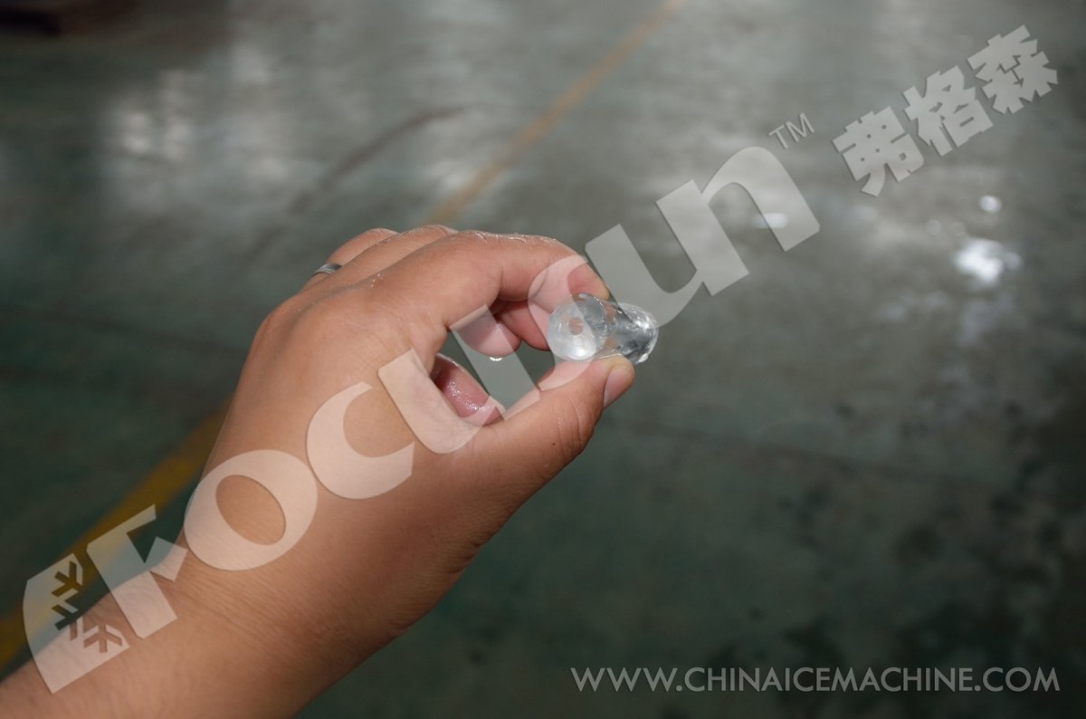 xiangli74954921's tweet image. Tube ice machine is testing for clients. 
Summer is coming, get the ice machine and sell ice🥰🥰
Whatsapp: wa.me/+8618921728693
WeChat :+86189 2172 8693
email: ice_cooling_012@focusun.com
Website: en.focusun.com
#icemaker #icemachine #tubeice #tubeicemachine