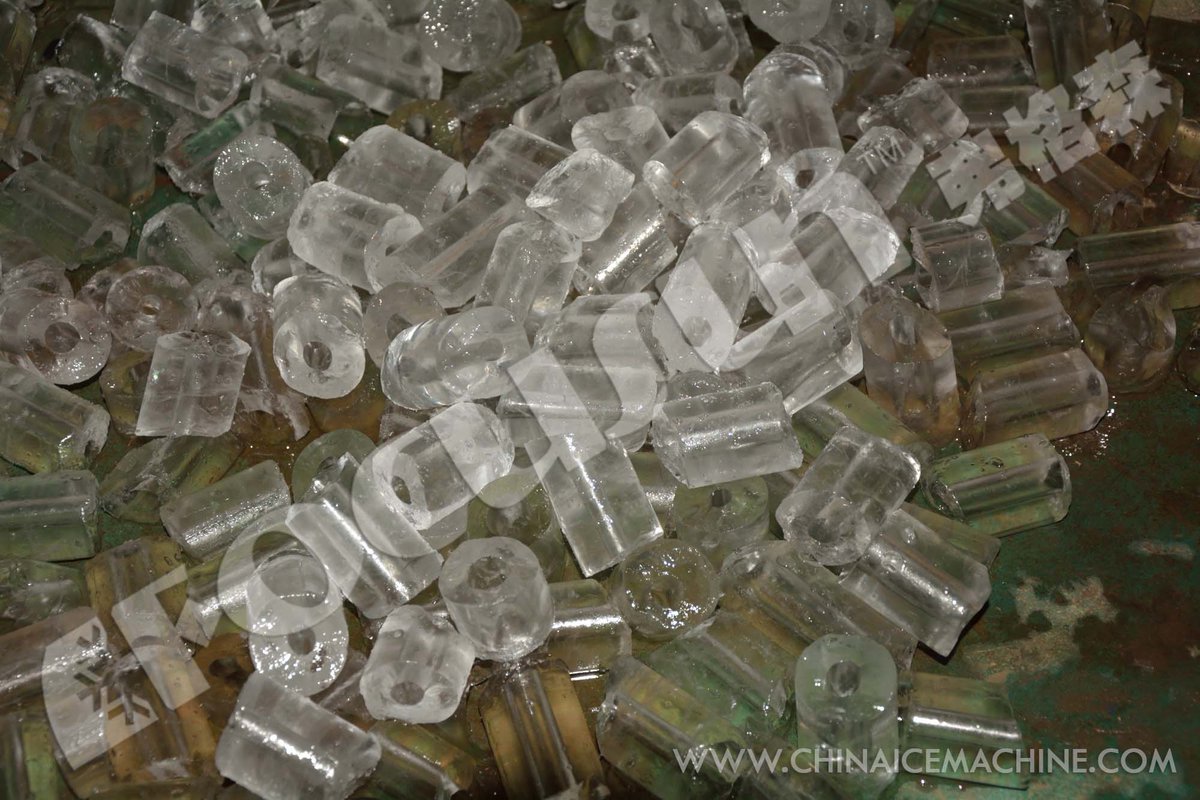 xiangli74954921's tweet image. Tube ice machine is testing for clients. 
Summer is coming, get the ice machine and sell ice🥰🥰
Whatsapp: wa.me/+8618921728693
WeChat :+86189 2172 8693
email: ice_cooling_012@focusun.com
Website: en.focusun.com
#icemaker #icemachine #tubeice #tubeicemachine