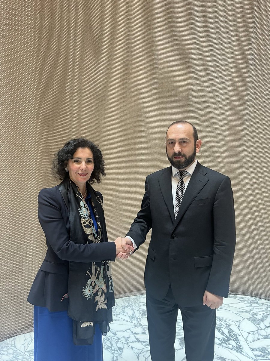 Hadja Lahbib (@hadjalahbib) on Twitter photo With <a href="/AraratMirzoyan/">Ararat Mirzoyan</a>, my Armenian counterpart.
We discussed the EU's commitment to the Armenian people and the need to move towards a regional security solution that allows people to live in peace and security.
#NATOSummit With <a href="/AraratMirzoyan/">Ararat Mirzoyan</a>, my Armenian counterpart.
We discussed the EU's commitment to the Armenian people and the need to move towards a regional security solution that allows people to live in peace and security.
#NATOSummit