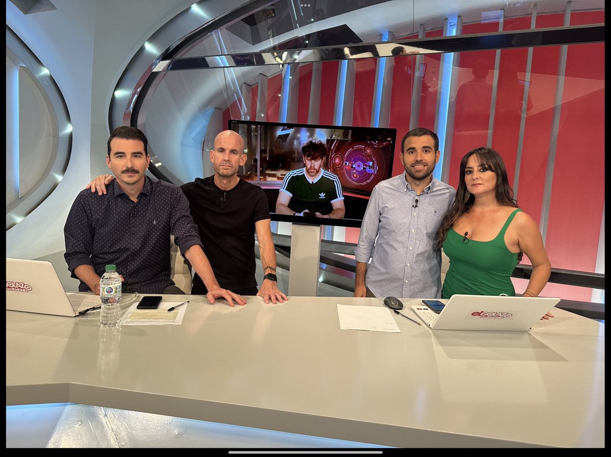 lamacope's tweet photo. Mañana es el último programa @ElGolazoDeGol 
Cojo un avion y vuelo a España.
Nos vamos como vinimos ….-con mucho trabajo, mucha ilusión y con la conciencia muy tranquila. https://t.co/J8f1Gskq9S