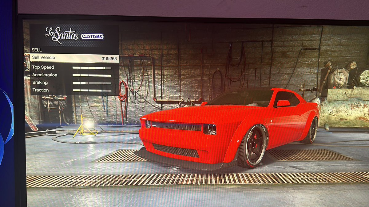 Cry3st's tweet photo. @Gta please fix this it’s cost 745k and I max this car out with more now I can only sell it for 120k?!?!? https://t.co/zilEt3FmnG