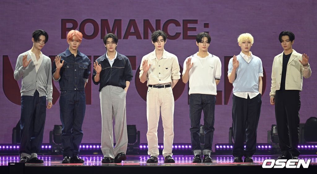 enhypenupdates's tweet photo. [PHOTO] 240711

ENHYPEN on today’s Media Showcase for #ROMANCE_UNTOLD | K-Media Photo (1)

@ENHYPEN_members @ENHYPEN #ENHYPEN #ENHYPEN_XO #ENHYPEN7thComeback_D1 https://t.co/ZLZxCi3hRN