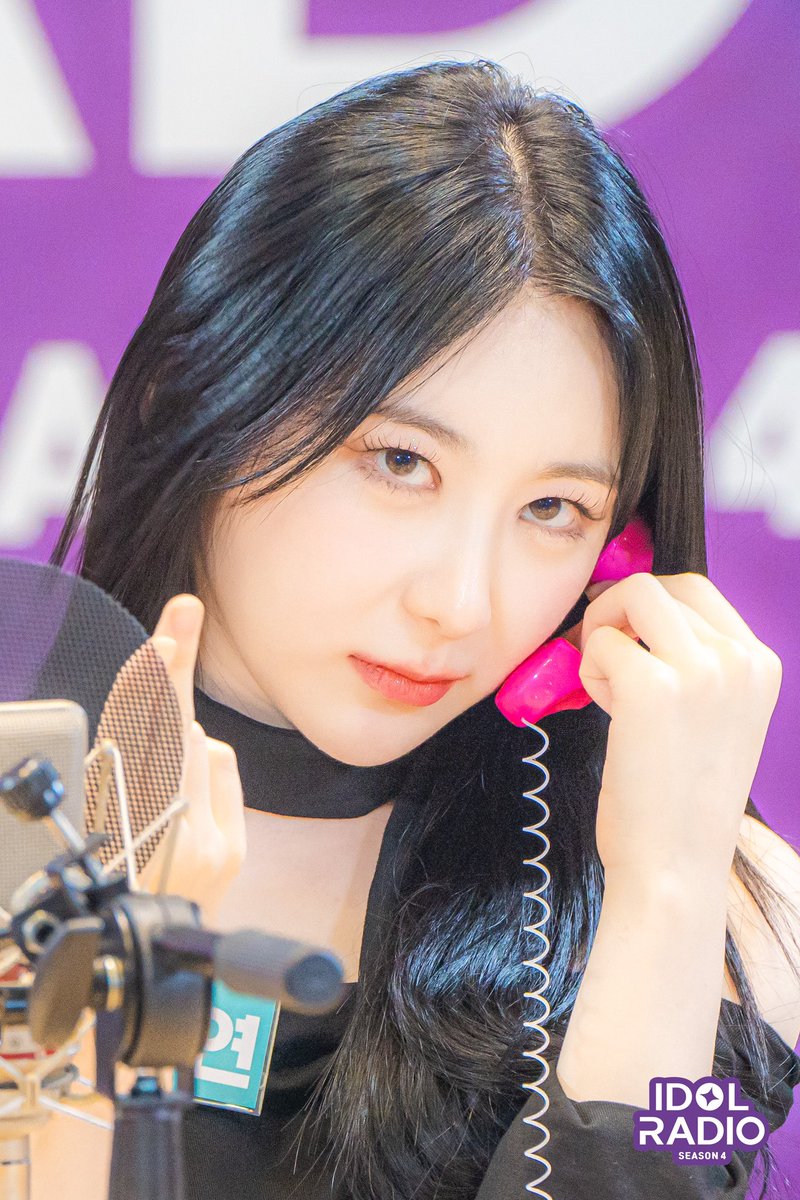 [#아이돌라디오4 앨범 240710]

📸EP#41. 뱀파이어지만 핫걸입니다 (스페셜DJ. 온앤오프 이션&amp;승준)

#역전의여신

<a href="/official_LCY/">이채연(LEE CHAE YEON) Official</a>

#MBC #IDOLRADIO #아이돌라디오 #아돌라 #이채연 #LEECHAEYEON