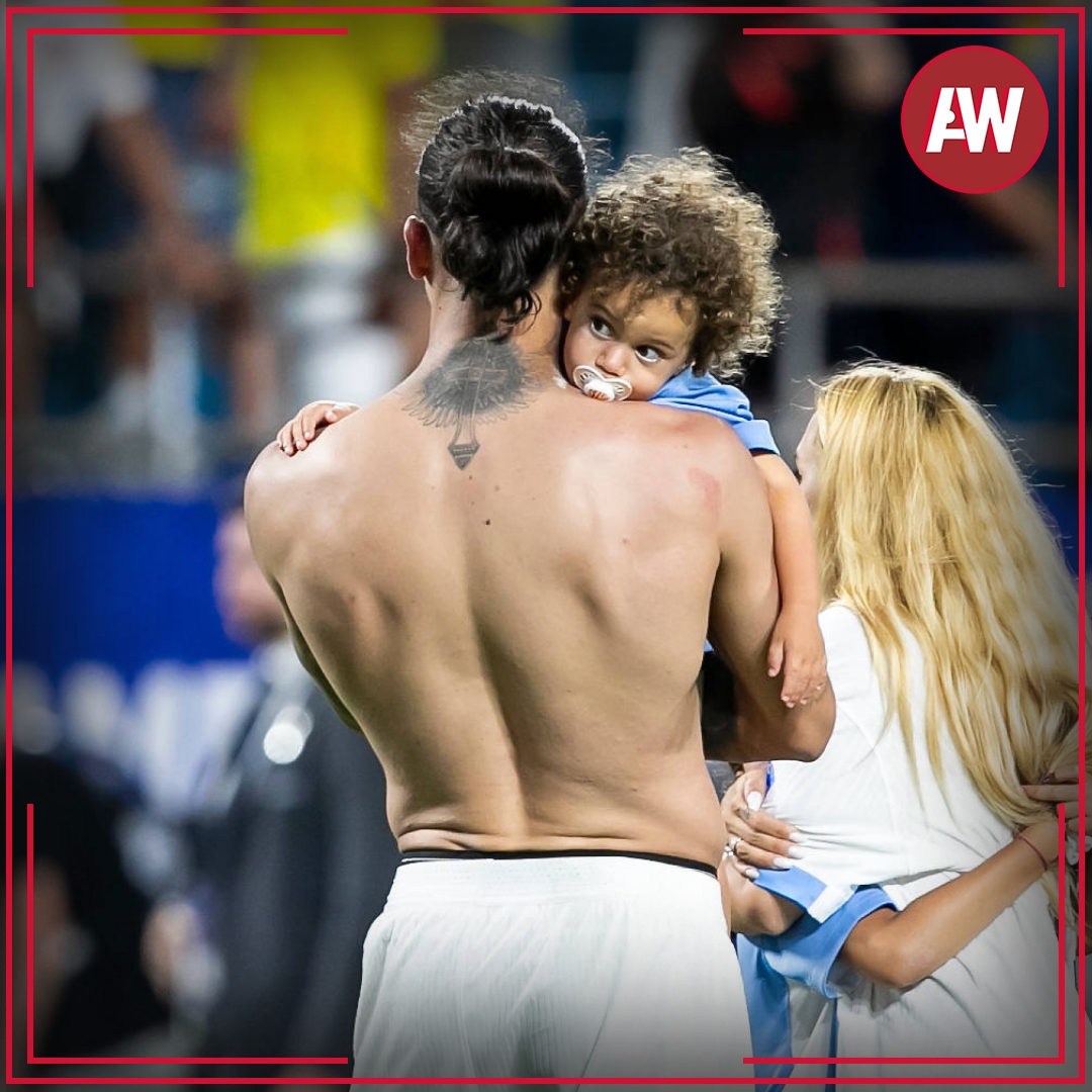 AnfieldWatch's tweet photo. Family is always worth fighting for ❤️ https://t.co/jHY10MyA5k