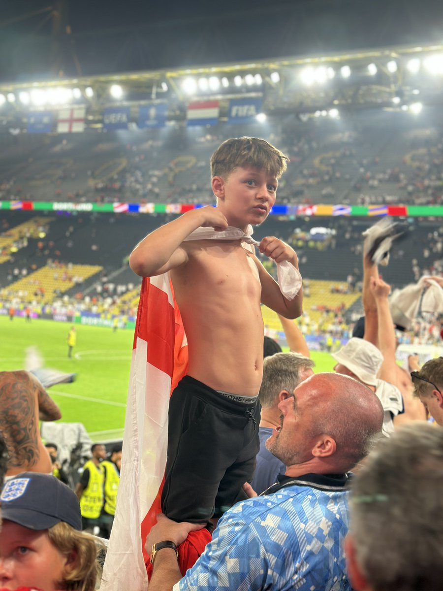 Thea Paraskevaides tweet media