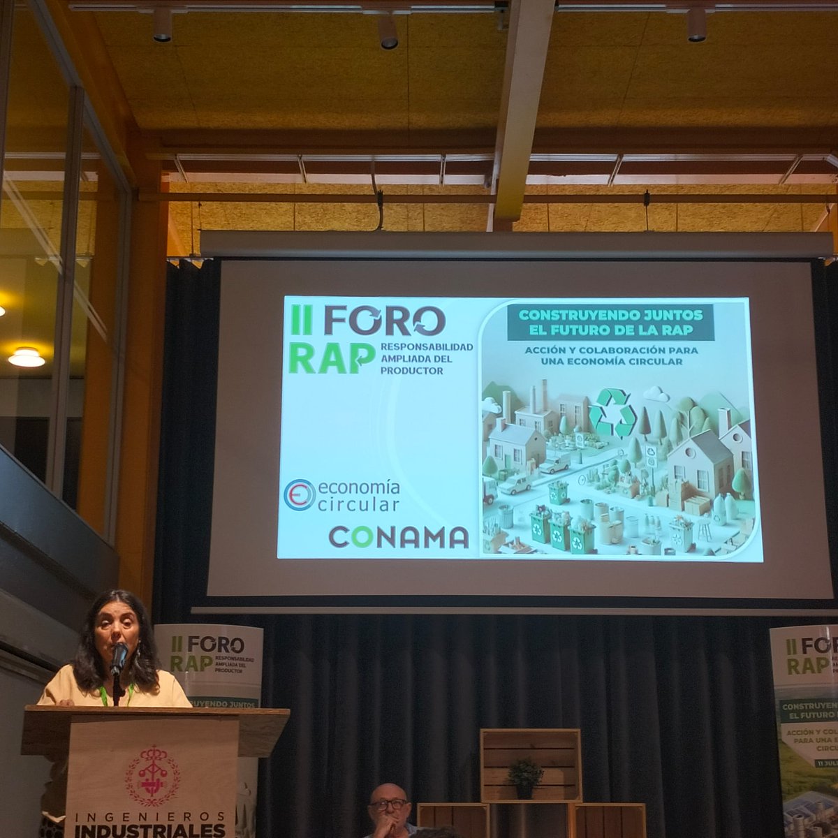 Carton_Circular's tweet image. Estamos viviendo un momento en el que es muy necesaria la colaboración. Por eso nace este espacio de diálogo impulsado por @SomosConama y @Ec_Circular. 📡Escuchando a Alicia Torrego, Directora @SomosConama. #ForoRap #SCRAP