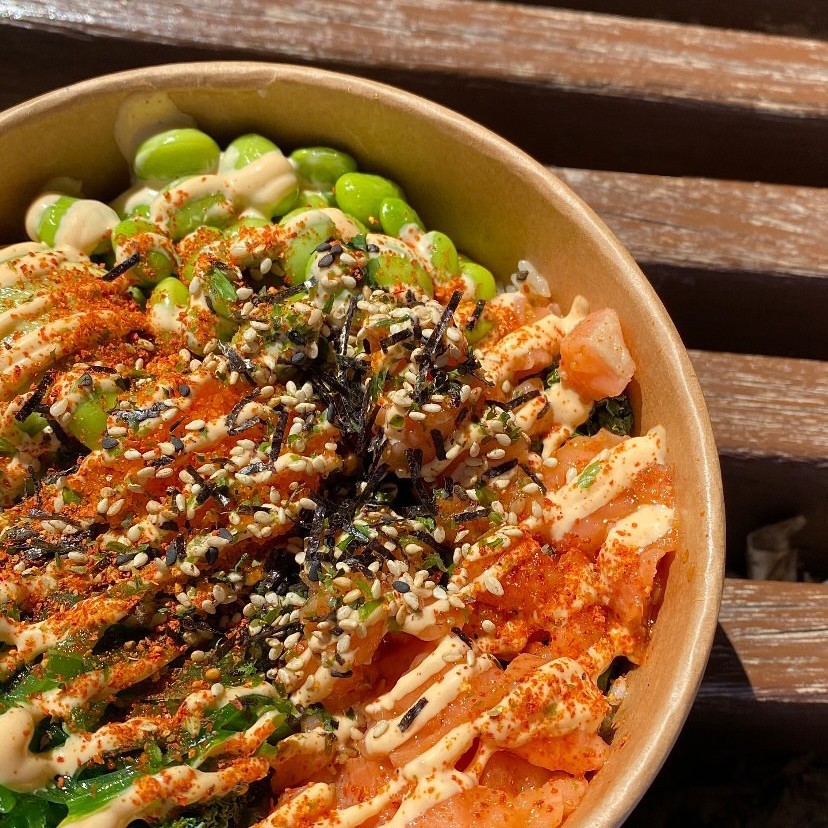 Lettus_es's tweet photo. Pasamos por aquí para hacerte agua la boca con nuestro poké, sorry not sorry 🤤
-
#lettus #salad #healthyfood #foodie #malaga #fuengirola https://t.co/kpaxzKCsER