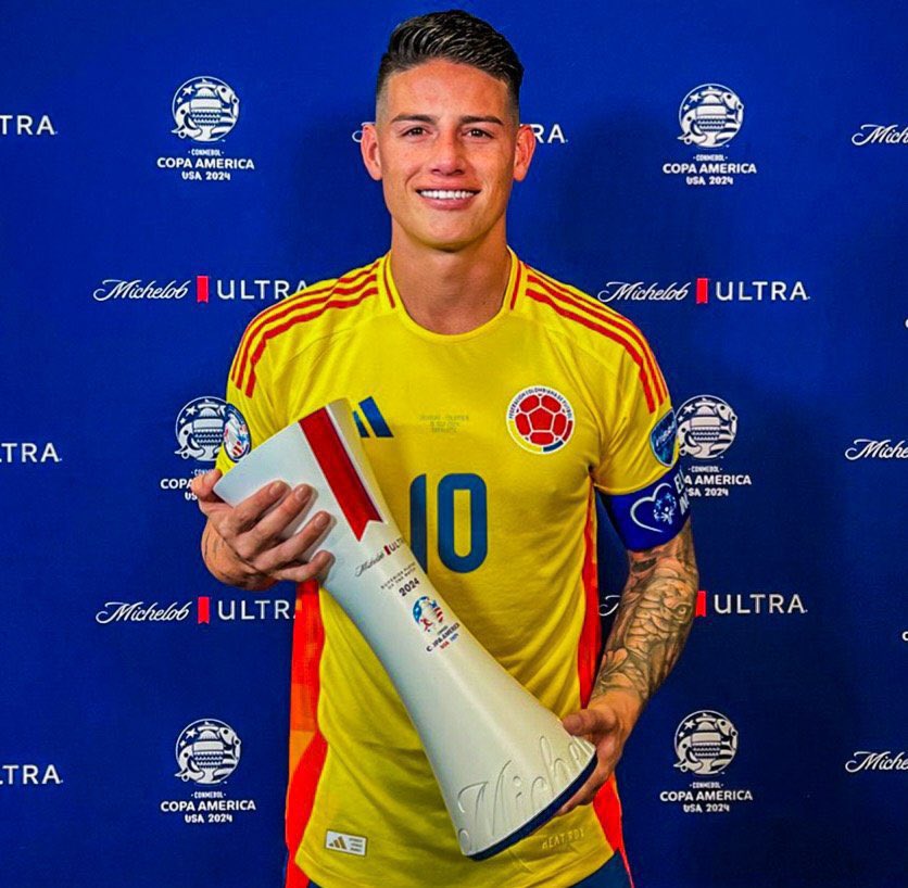 ActuFoot_'s tweet photo. James Rodriguez 🇨🇴 a encore une fois été élu 𝗛𝗢𝗠𝗠𝗘 𝗗𝗨 𝗠𝗔𝗧𝗖𝗛 cette nuit. 👏

𝘋𝘢𝘯𝘴 𝘤𝘦𝘵𝘵𝘦 𝘊𝘰𝘱𝘢 𝘈𝘮𝘦𝘳𝘪𝘤𝘢, 𝘤’𝘦𝘴𝘵… 
🏟️ 5 matches = 🥇 4 fois Homme du match

⚽️ 1 but
🎯 6 passes décisives

✅ Qualifié en finale https://t.co/t75ZVX92bE
