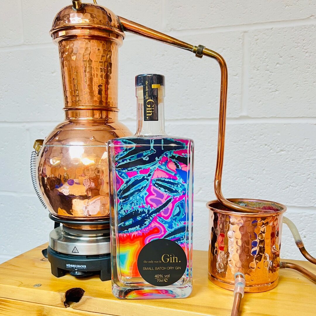 TheTouristTrail's tweet photo. 🌟 #TheOnlyWayIsSpirits in #Hertfordshire! 🌟
#DistilleryTourAndTasting
🗓️ 20 July: 2-4 PM & 4:30-6:30 PM
🗓️ 27 July: 1-3 PM
Tour, bottle, and taste spirits.
#GinMakingExperience
🗓️ 27 July: 4-7 PM
#MakeYourOwnGin.
🔗 https://t.co/ufczFIVJcr https://t.co/D3e4U1sNkG