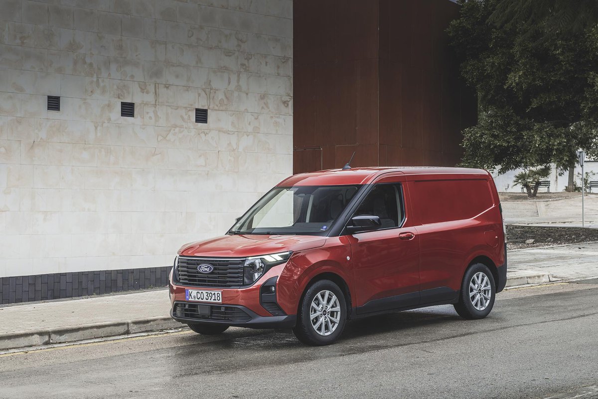 Introducing the All-New Ford Transit Courier 💪

🚀 Efficient Engine Options
📦 Ample Cargo Space
📱 Advanced Technology
🛡️ Standard Safety Features 

See more ➡️ buff.ly/49ldluH 

#MonMotorsFord #Ford #FordTransitCourier