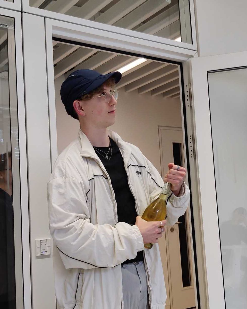 Lennart Hilbert tweet media