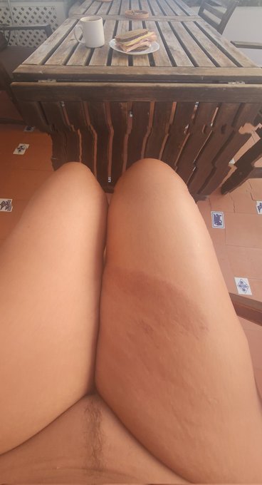 I am live, sweethearts&hearts;️💛&hearts;️🇪🇦 Come and join me live https://t.co/FsoQmD2VOT