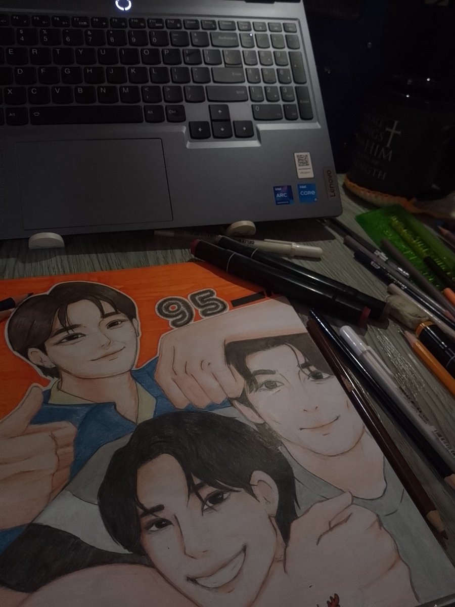 Palopieee's tweet photo. Another seventeen artwork 🩷🩵
This time, '95 liners. I tried my best making it look like them hehe. 

에스큽스🍒 • 정한🪽 • 조슈아🦌
#SEVENTEEN #SVT #SCOUPS #JEONGHAN #JOSHUA #drawing #art @pledis_17 https://t.co/gHqWlImzBm