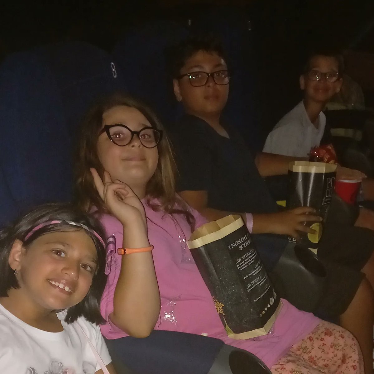 marika_marone's tweet photo. 🎬📽🎥🔦🎞📹#ilcinemaéemozioni #emozioni #insideout2  #cugini #fratelli #nipoti #Zii #cinema #pixar #disney #pubertà #adolescenza #NuoveEmozioni #ansia #invidia #imbarazzo #noia #nostalgia https://t.co/KBvJ6wDaPN