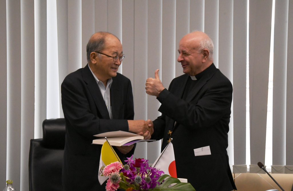 Pontifical Academy Life (@pontacadlife) on Twitter photo Today our President <a href="/PagliaAbp/">Archbishop Paglia</a> has visited Catholic Hospital St Mary in Kuruma (Japan). A place of technology and humanity, research and compassion. Today our President <a href="/PagliaAbp/">Archbishop Paglia</a> has visited Catholic Hospital St Mary in Kuruma (Japan). A place of technology and humanity, research and compassion.