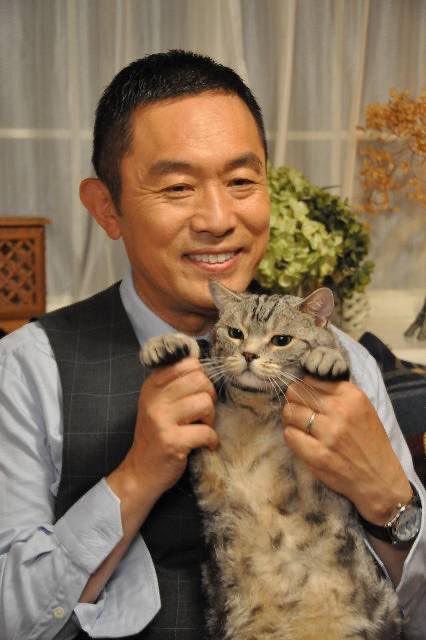 sosaichikacho's tweet photo. ２０１５年の初登場から１０年間、ビビ役として番組を支え続けてくれた黒豆が、７月１１日に虹の橋を渡りました。
黒豆との楽しい思い出は、私たちの宝物です。
心よりお悔やみ申し上げます。
『警視庁・捜査一課長』キャスト・スタッフ一同 https://t.co/D5nDgwsvSl