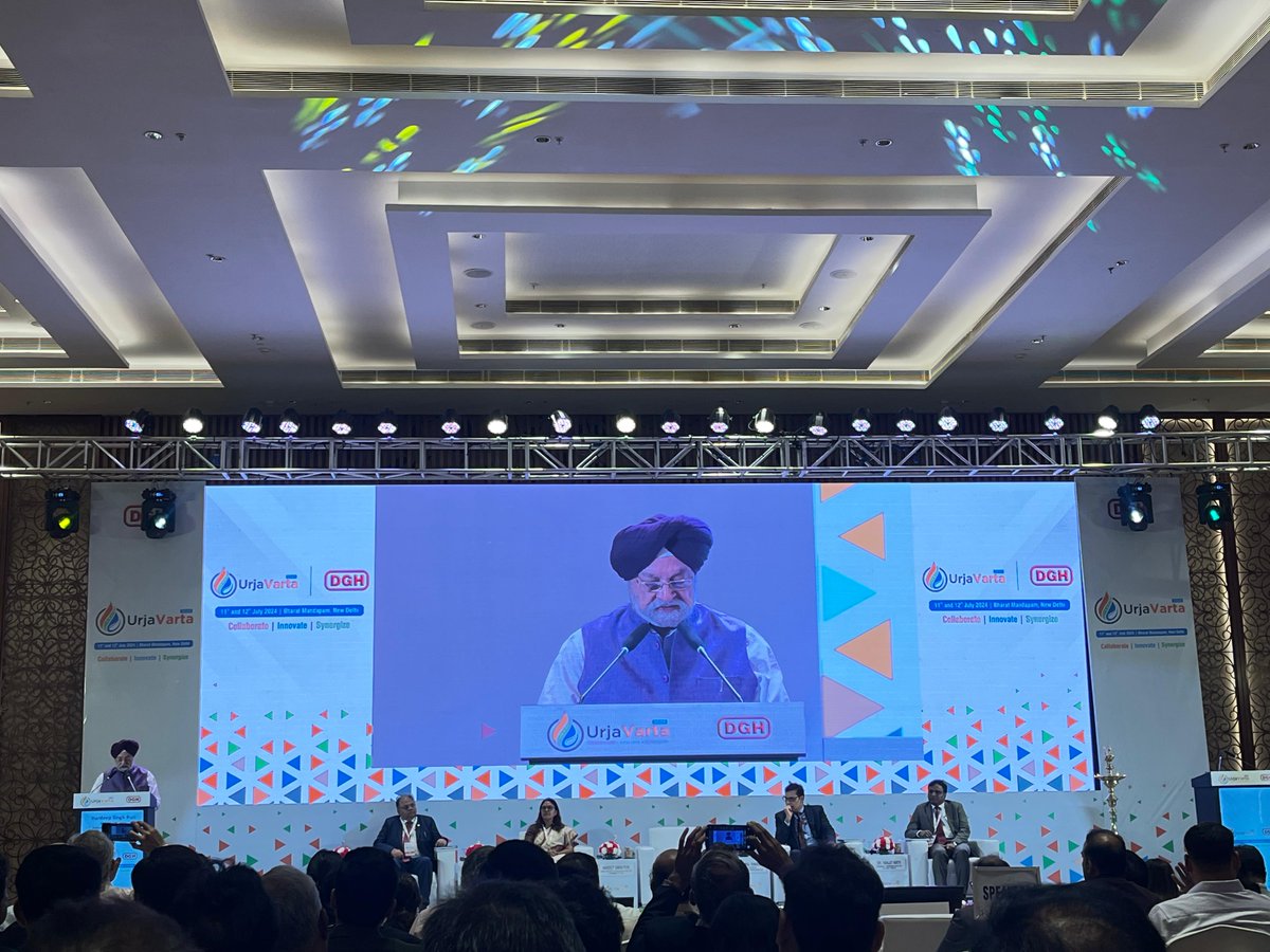 Hon'ble Minister @petroleummin inaugurated #UrjaVarta2024, a two-day event designed to serve as a strategic forum for E&amp;P industry. During the two days, various themes about energy security of India will be deliberated by experts. The lamp is lit!
#EnergySecurity  #investing