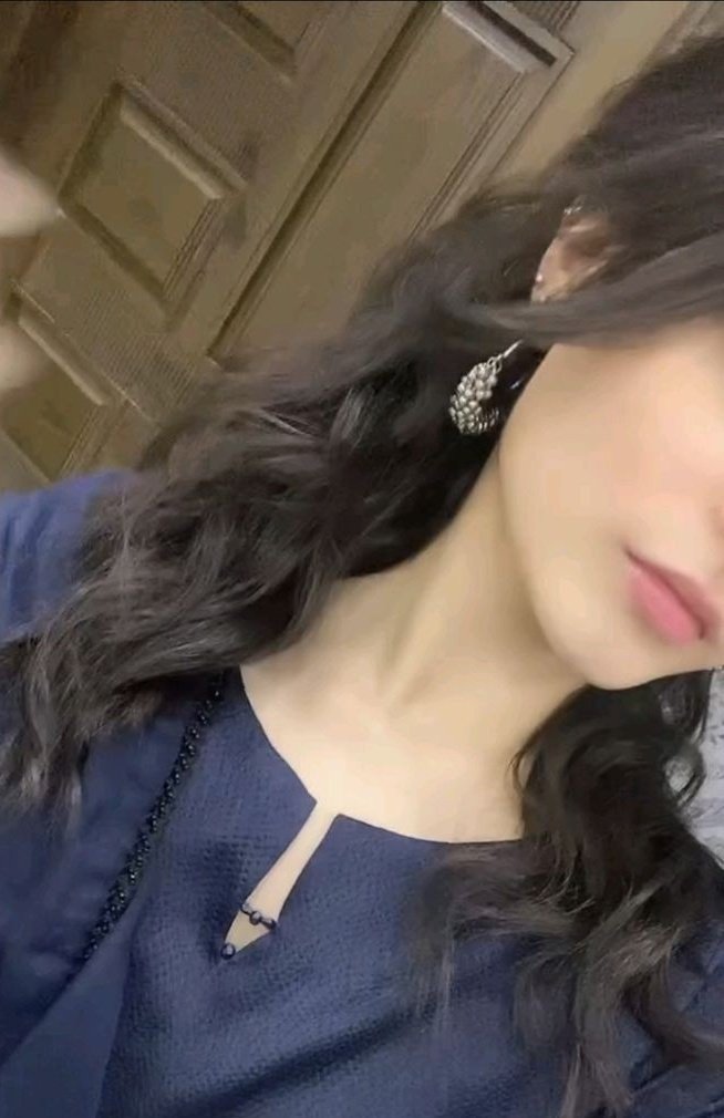 bia_itx's tweet image. میر تقی میر لکھتے ہیں 
پوچھیں گے تو کیا جواب دوں گا اُنہیں
جن جن کو میں نے تیرا بتایا ہوا ہے 💔
.
.
Good Afternoon ✨