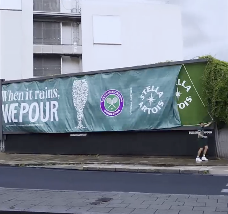 Benjam1G's tweet photo. Avant et pendant la pluie à #Wimbledon https://t.co/c69uLVonfg