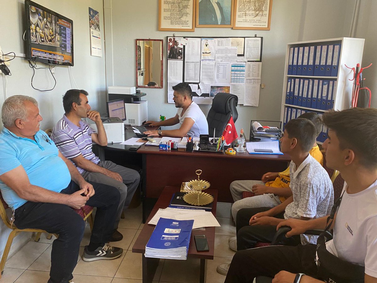 #2024LGS tercihleri Okul Müdürlüğümüz tarafından Öğrenci ve Velilerimizle koordineli olarak devam etmektedir.Okulumuza müracaatta bulunan tüm öğrencilerimizin tercih ve onay işlemleri okul müdürlüğümüzce yapılmaktadır.
<a href="/yusufziyayakti/">Yusuf Ziya Yaktı</a> 
<a href="/fazilet_durmus/">Fazilet Öğretmen 🇹🇷</a> 
<a href="/h_kadim33/">Hüseyin KADİM</a> 
<a href="/GulnarMEM/">Gülnar İlçe Millî Eğitim Müdürlüğü</a>