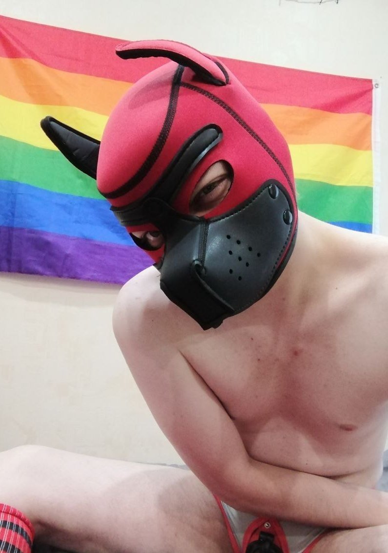 Hi! My name is KEV, I'm a beginner puppy. I love chastity belt, golden rain, socks, bondage, ass games and much more. Subscribe to learn more about me