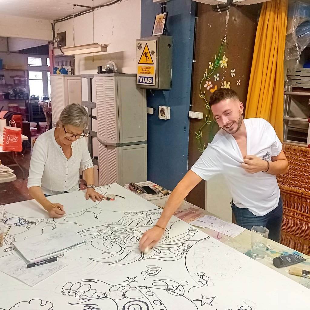la_pinpi's tweet photo. ¡Seguimos a tope con la #PinpiDeco!🎨🦋✨
#AN24
#la_pinpi
#AN2024
#HiriEtaHerri
#AsteNagusia24
#AsteNagusia2024
#BilbokoKonpartsak
#PinpilinpauxaKonpartsa https://t.co/HtWvOA8dUY